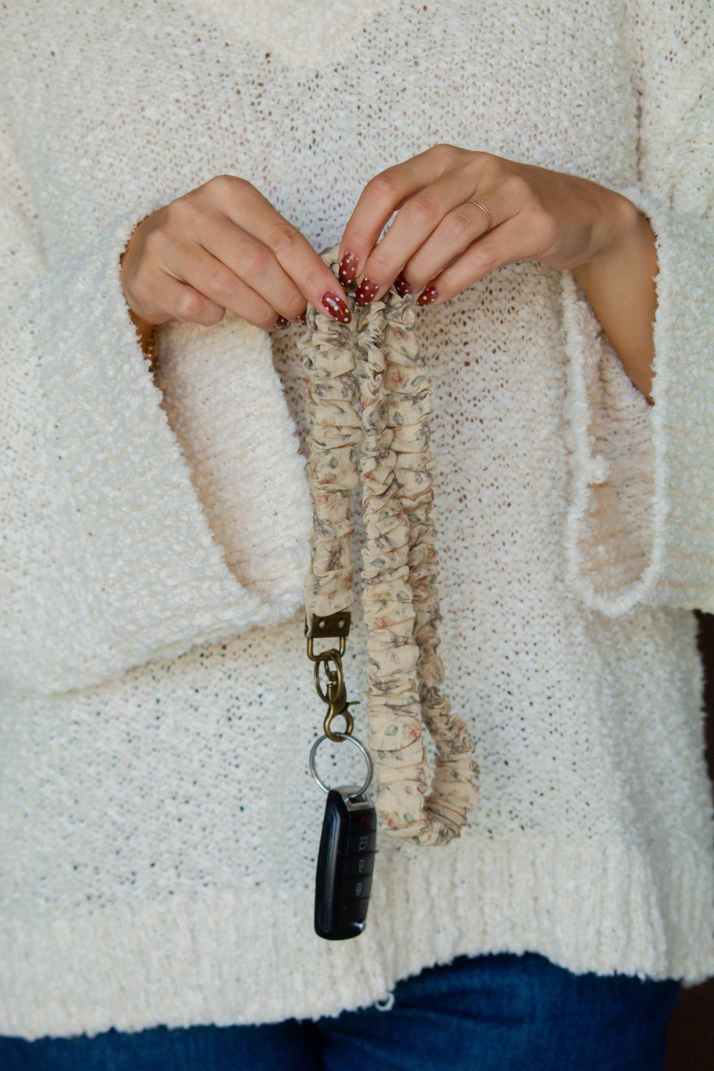 Andi Beige Floral Lanyard