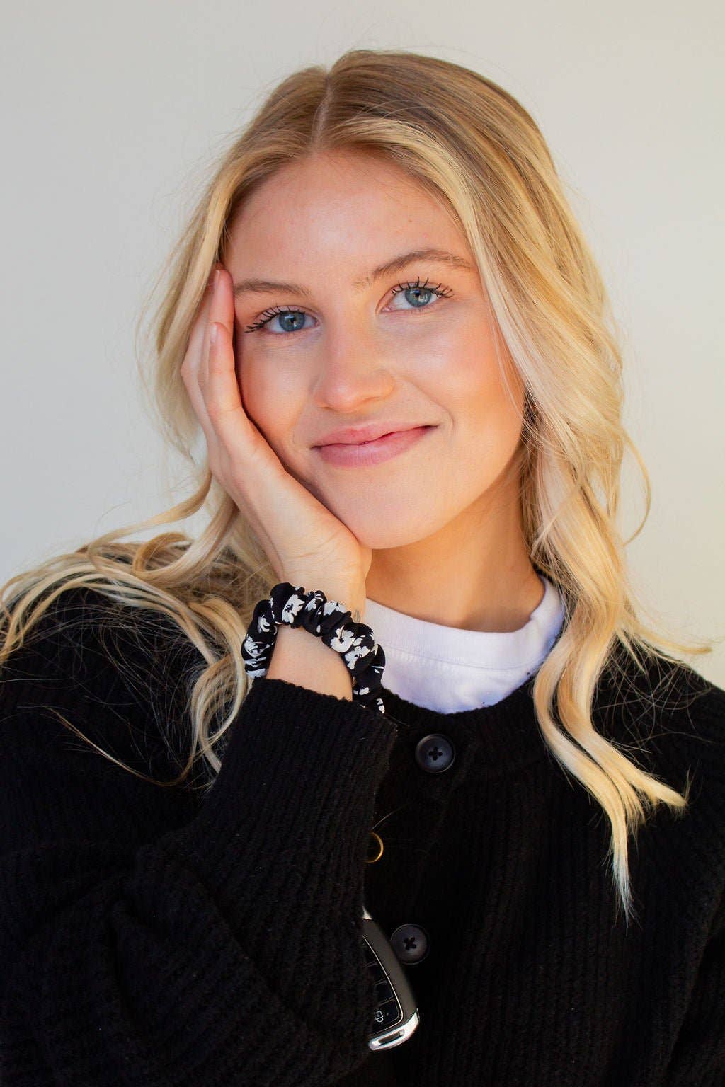 Andi Onyx Floral Black & White Scrunchie Keychain