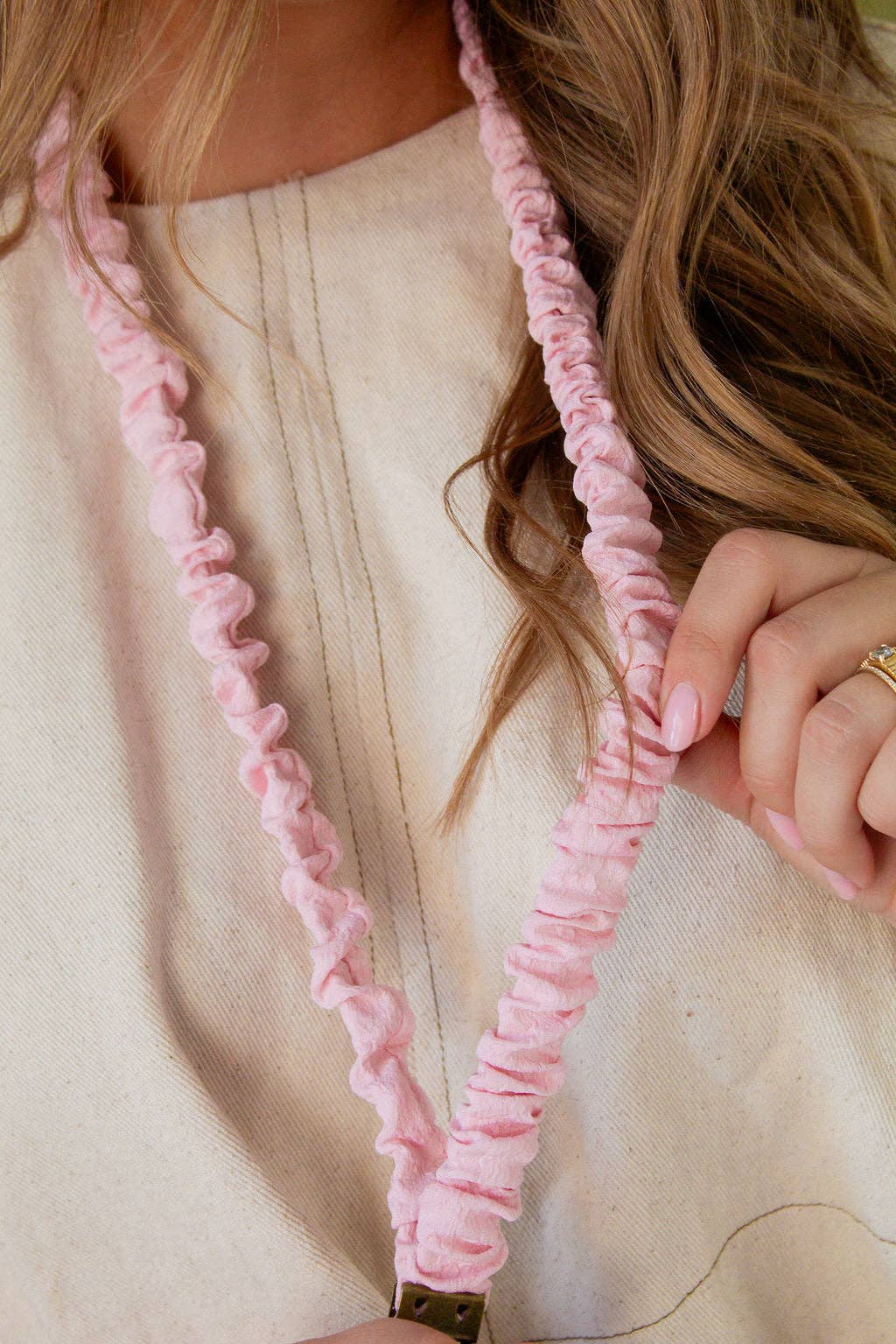 Andi Dainty Pink Textured Lanyard