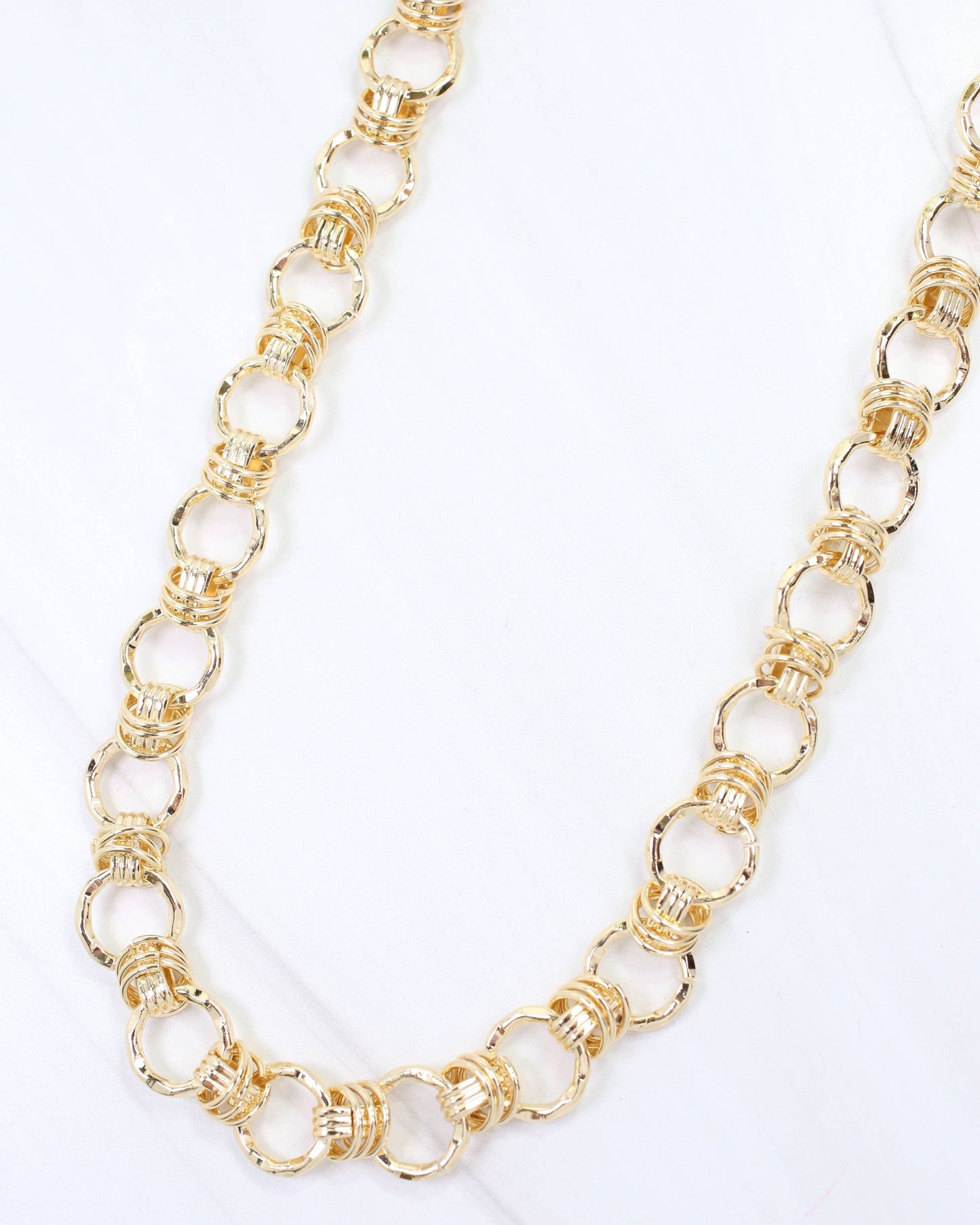 Newark Circle Link Necklace Gold