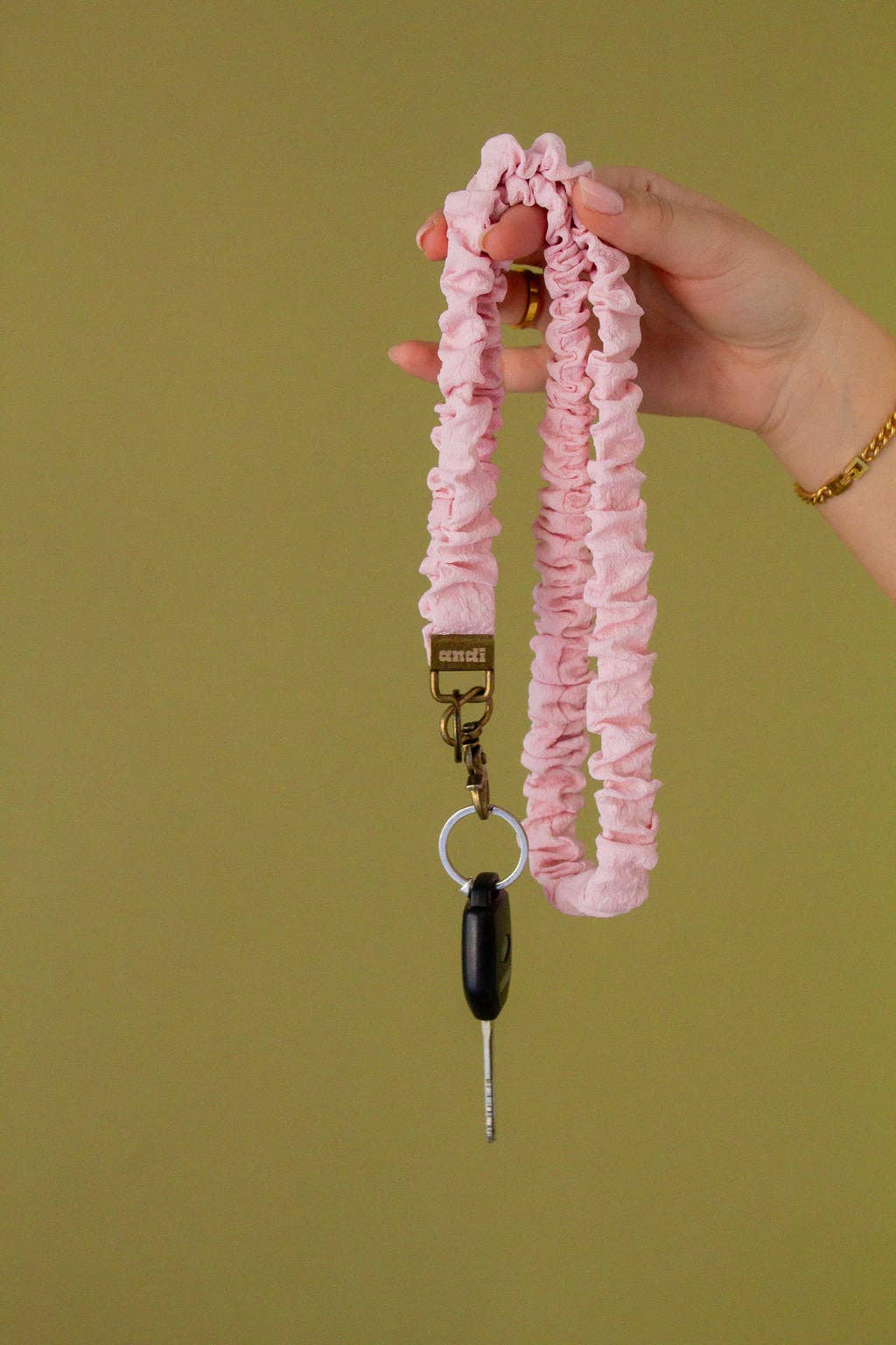 Andi Dainty Pink Textured Lanyard